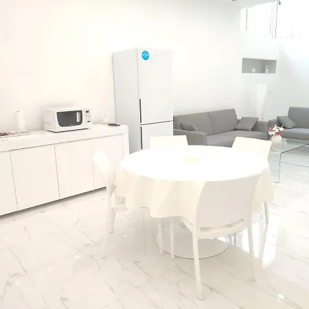 Elegant Basement 아파트 *