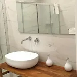 Elegant Basement * אורוסיי