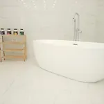 Elegant Basement * אורוסיי